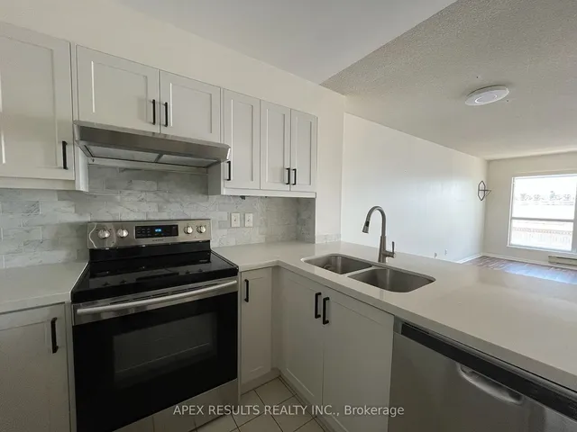 Additional property image - 7 Carlton St Unit 1711