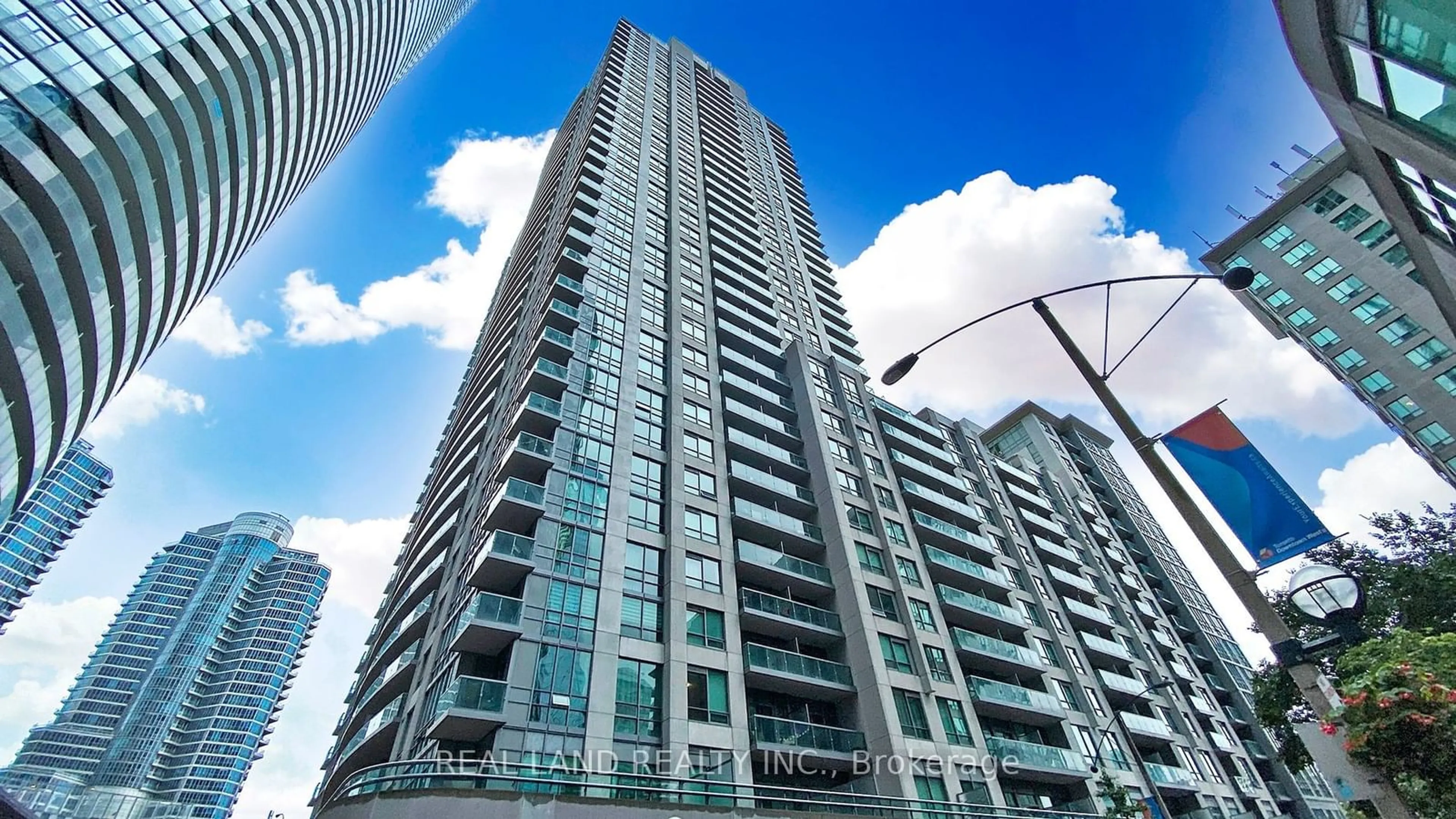 A pic from exterior of the house or condo, the front or back of building for 19 Grand Trunk Cres #1006, Toronto Ontario M5J 3A3