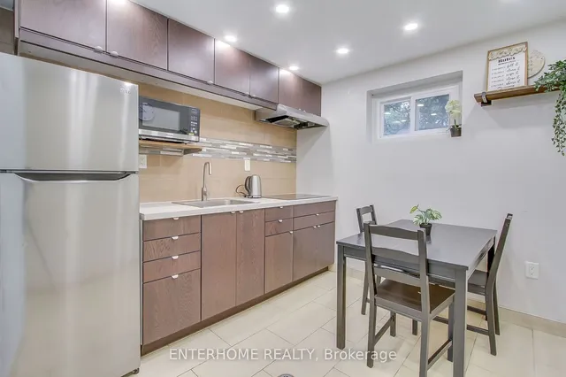 Additional property image - 6 Wallbridge Crt