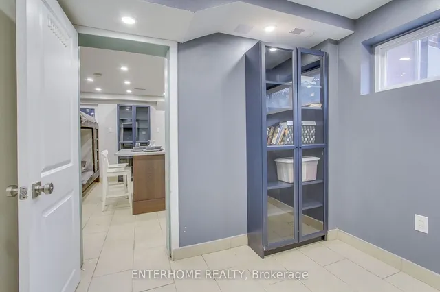 Additional property image - 6 Wallbridge Crt