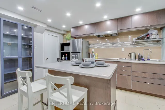 Additional property image - 6 Wallbridge Crt