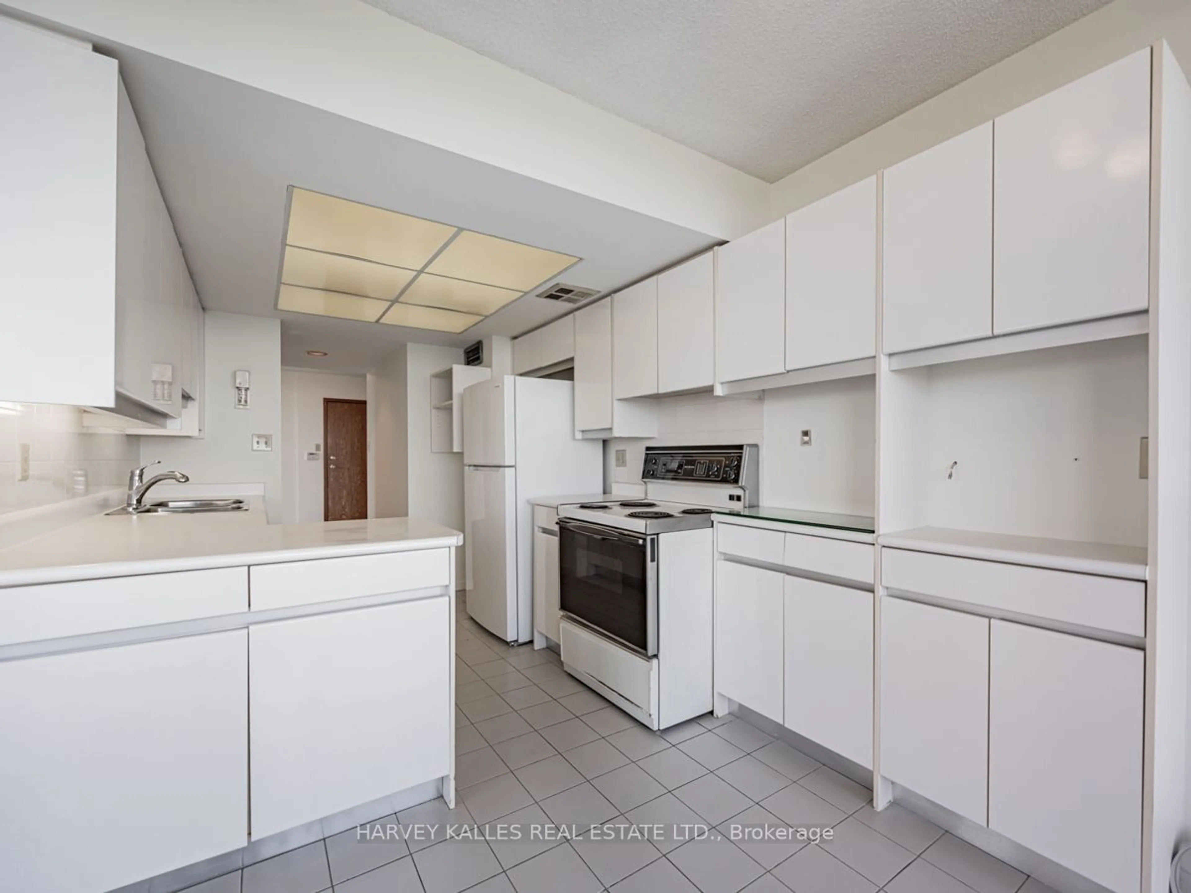 Kitchen with laundary machines, not visible floor for 10 Torresdale Ave #1108, Toronto Ontario M2R 3V8