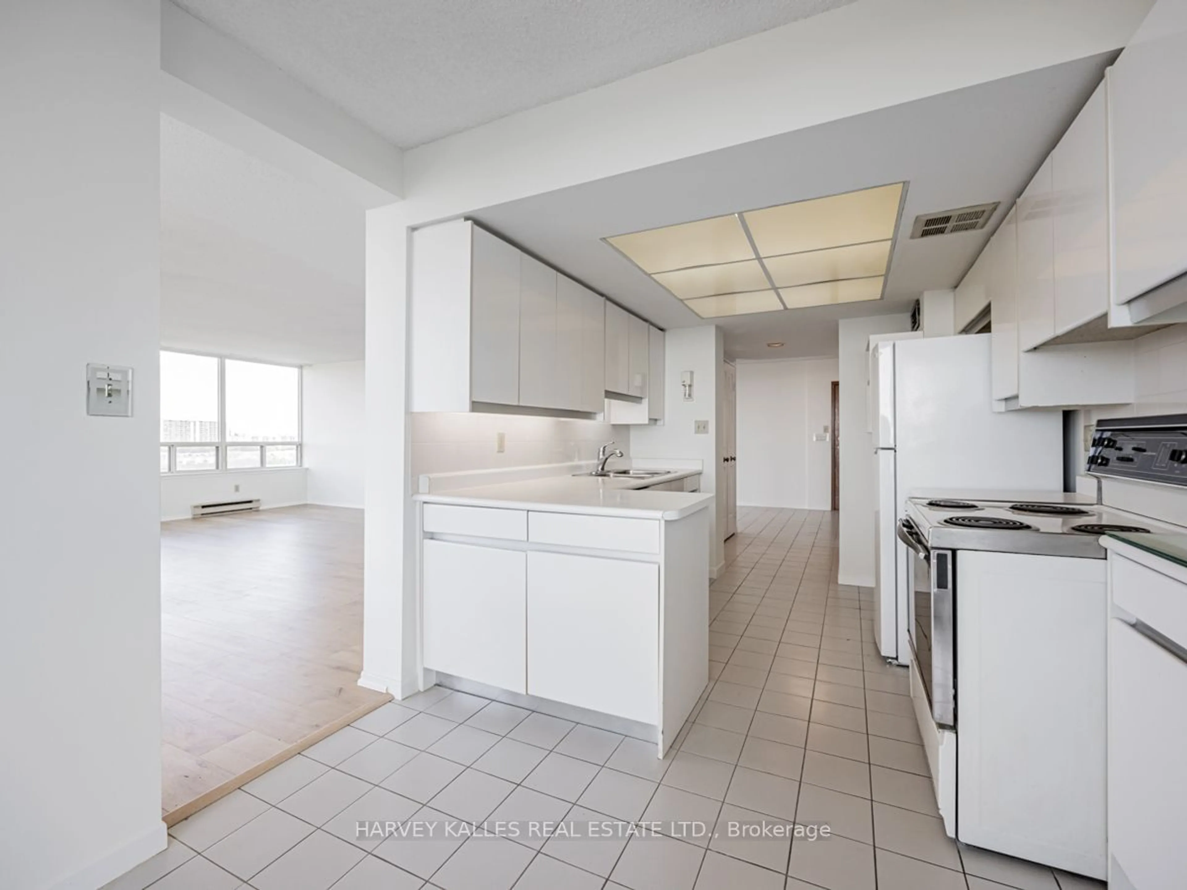 Standard kitchen, not visible floor for 10 Torresdale Ave #1108, Toronto Ontario M2R 3V8