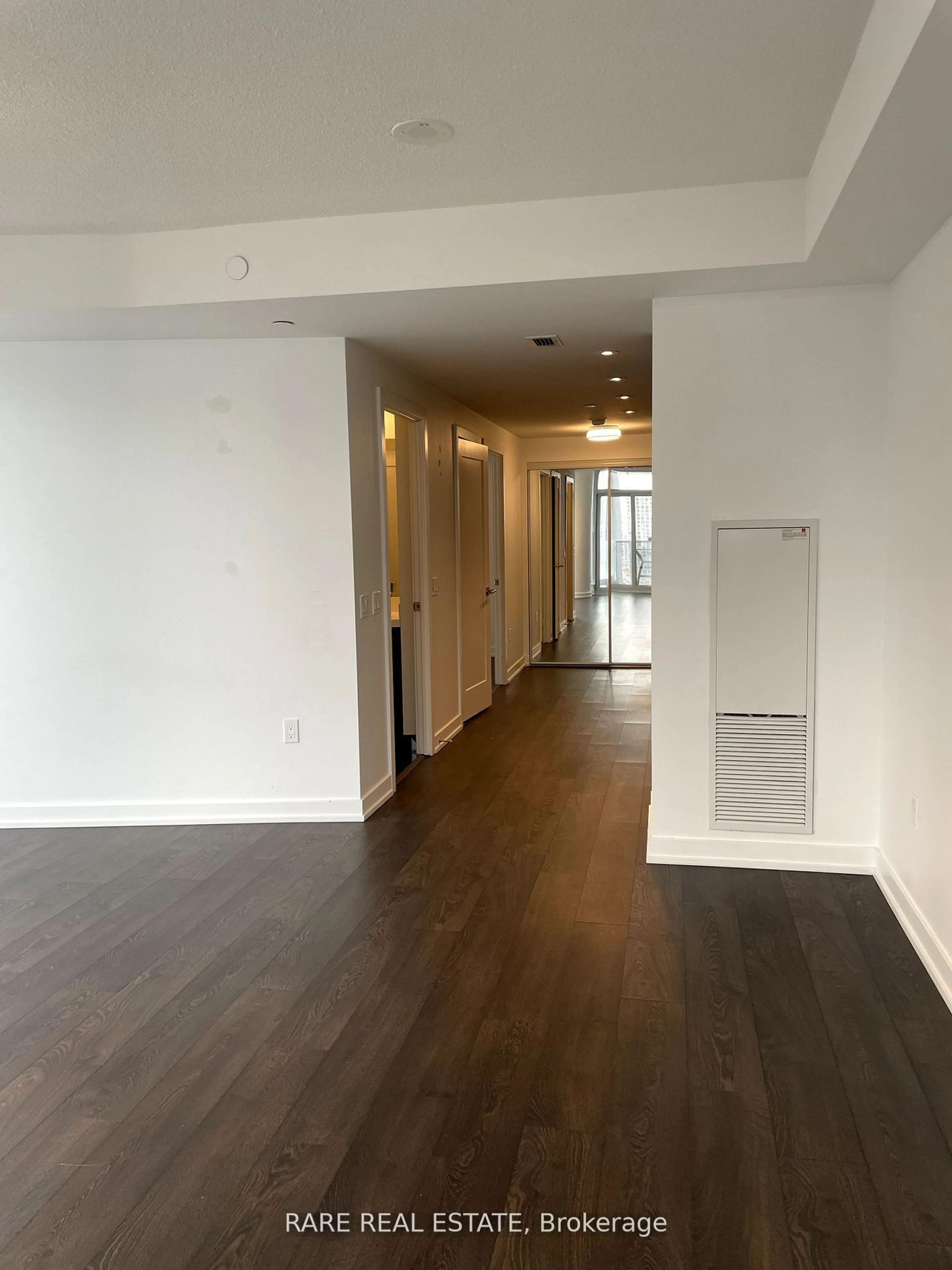 Indoor foyer, wood floors for 10 York St #1311, Toronto Ontario M5J 0E1