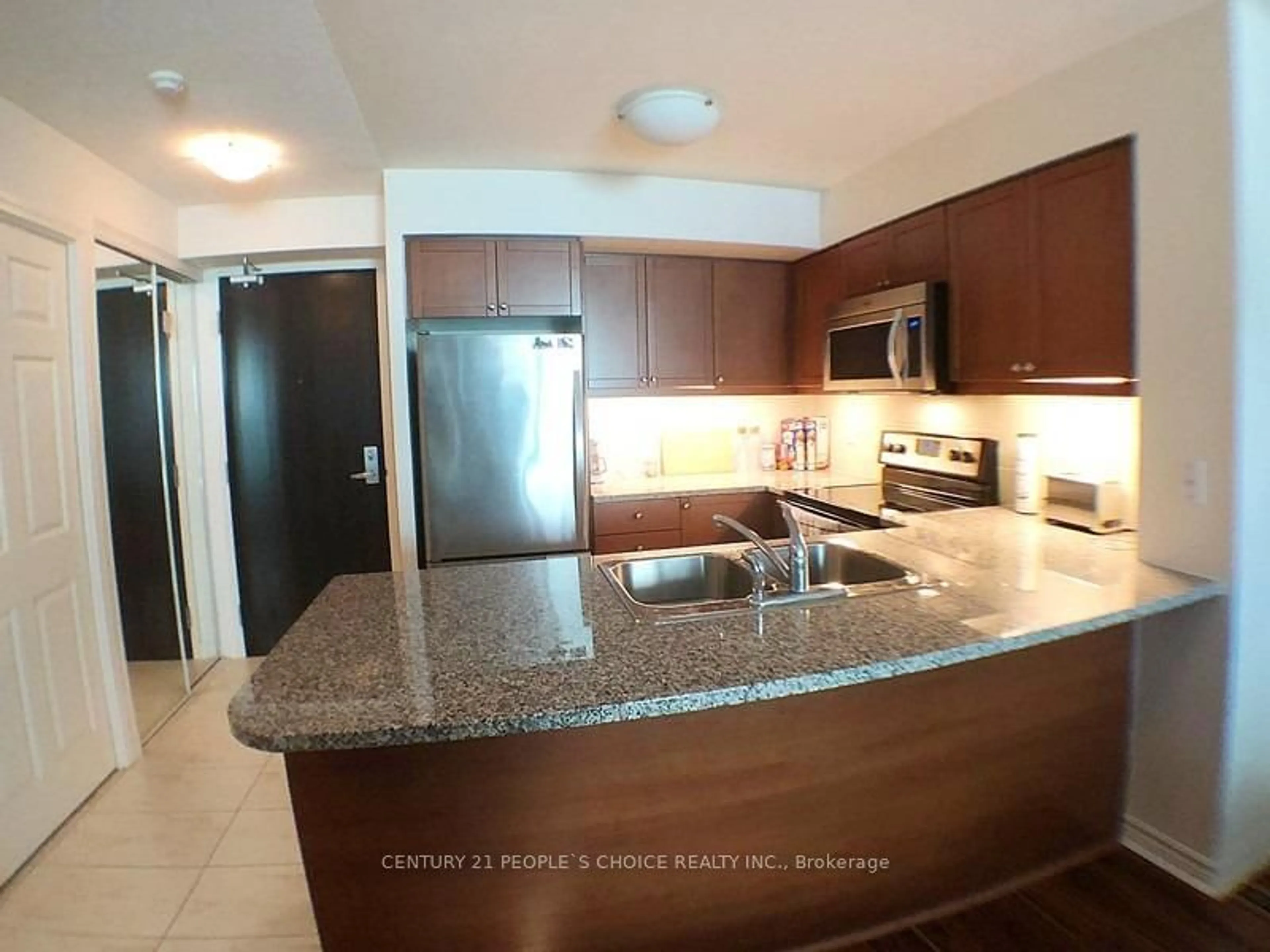 Standard kitchen for 25 Lower Simcoe St #1206, Toronto Ontario M5J 3A1