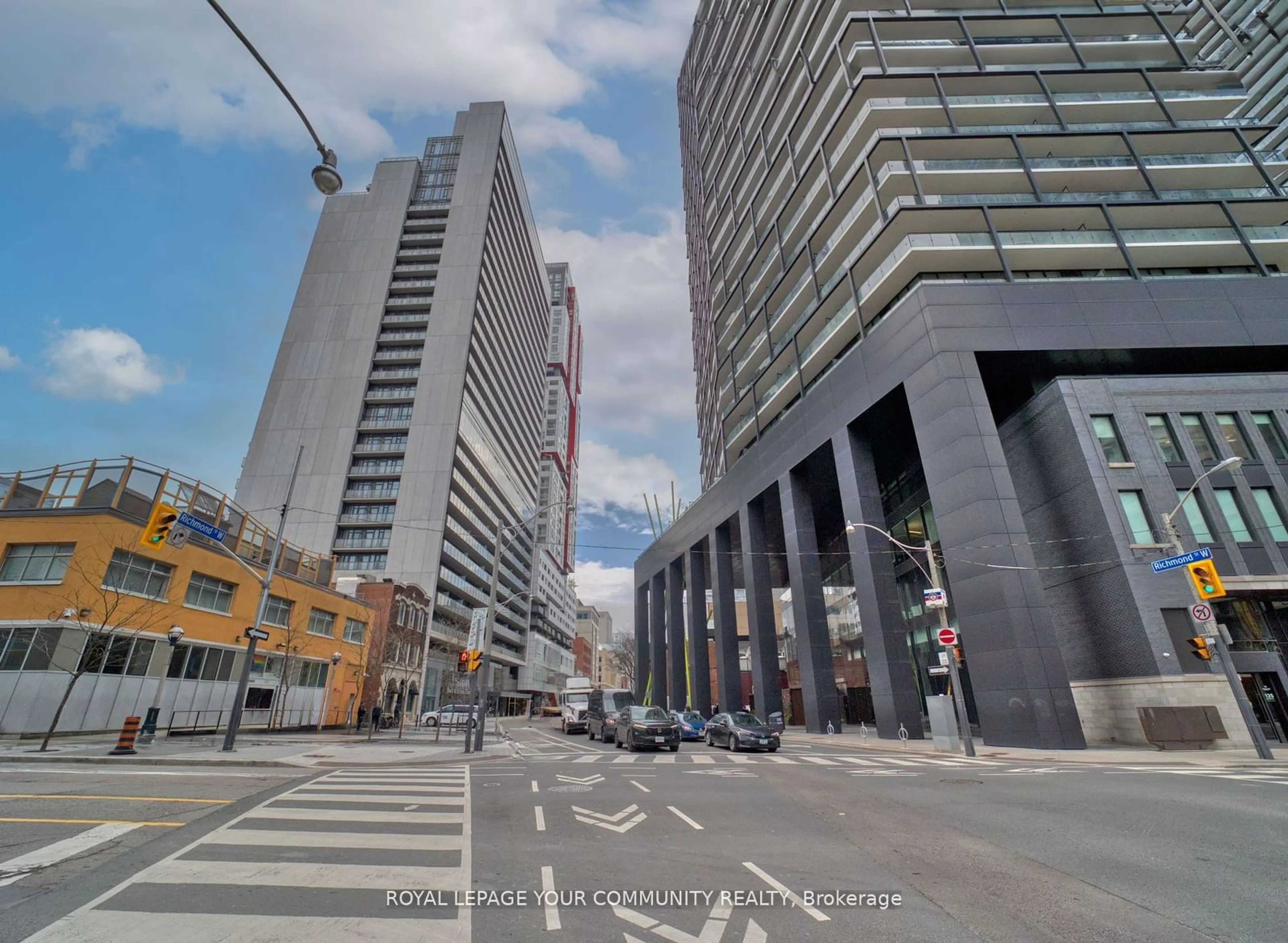 A pic from exterior of the house or condo, the street view for 330 Richmond St #1711, Toronto Ontario M5V 1X2