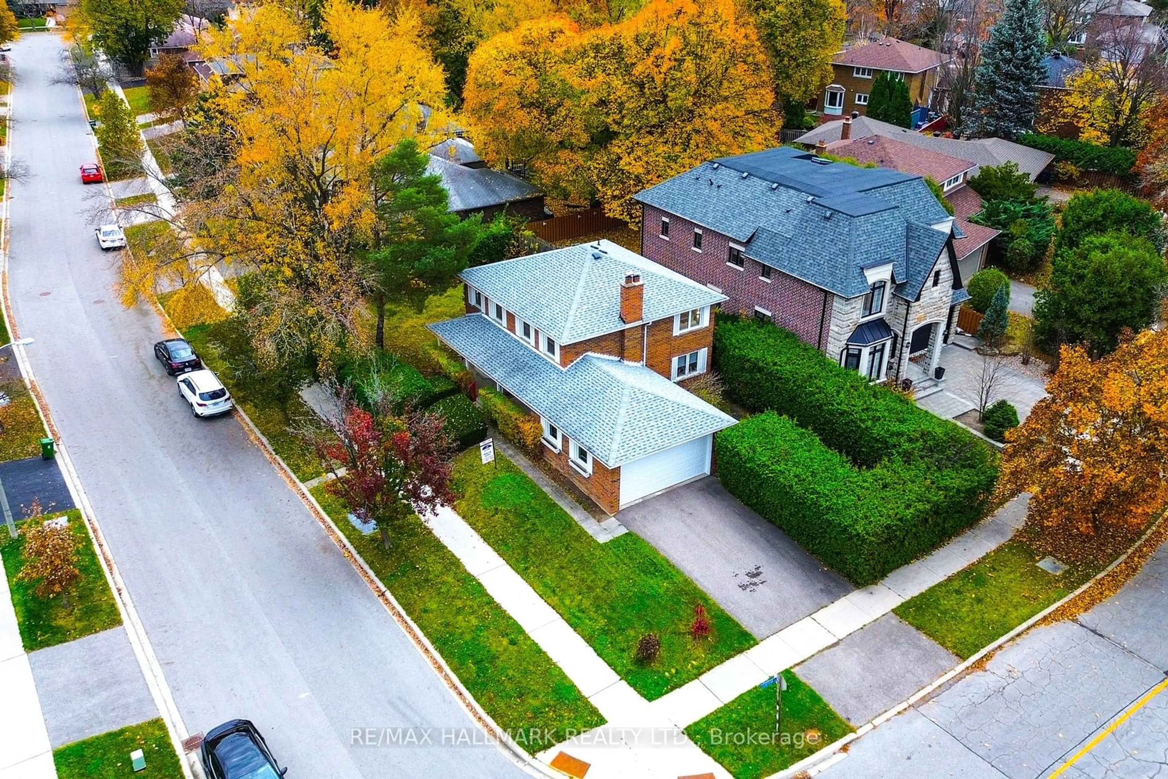 Frontside or backside of a home, the street view for 129 Clansman Blvd, Toronto Ontario M2H 1Y3