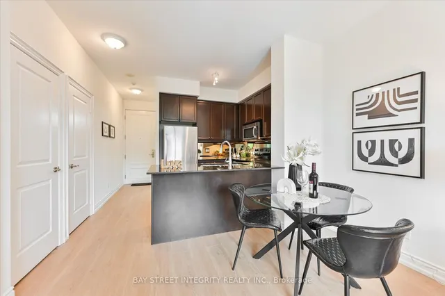 Additional property image - 10 Bloorview Pl Unit 117