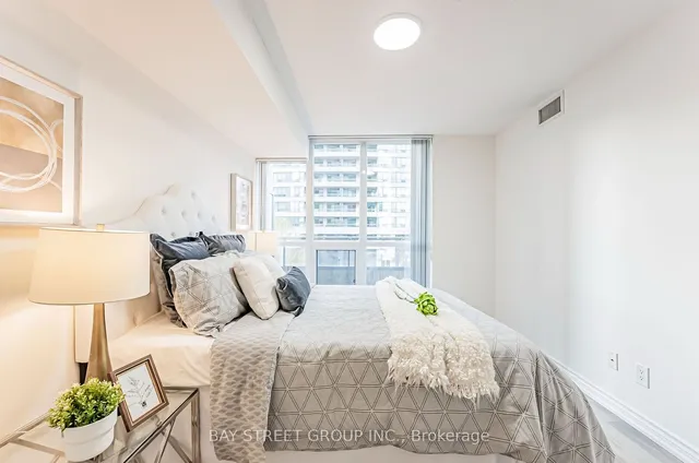 Additional property image - 35 Hollywood Ave Unit 318