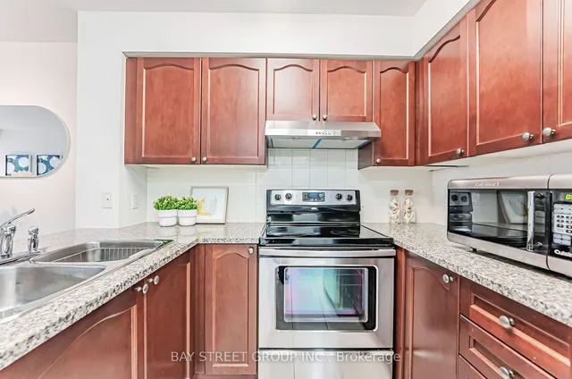 Additional property image - 35 Hollywood Ave Unit 318