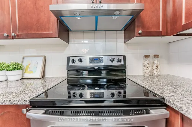 Additional property image - 35 Hollywood Ave Unit 318