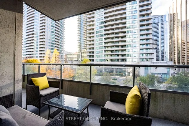Additional property image - 35 Hollywood Ave Unit 318