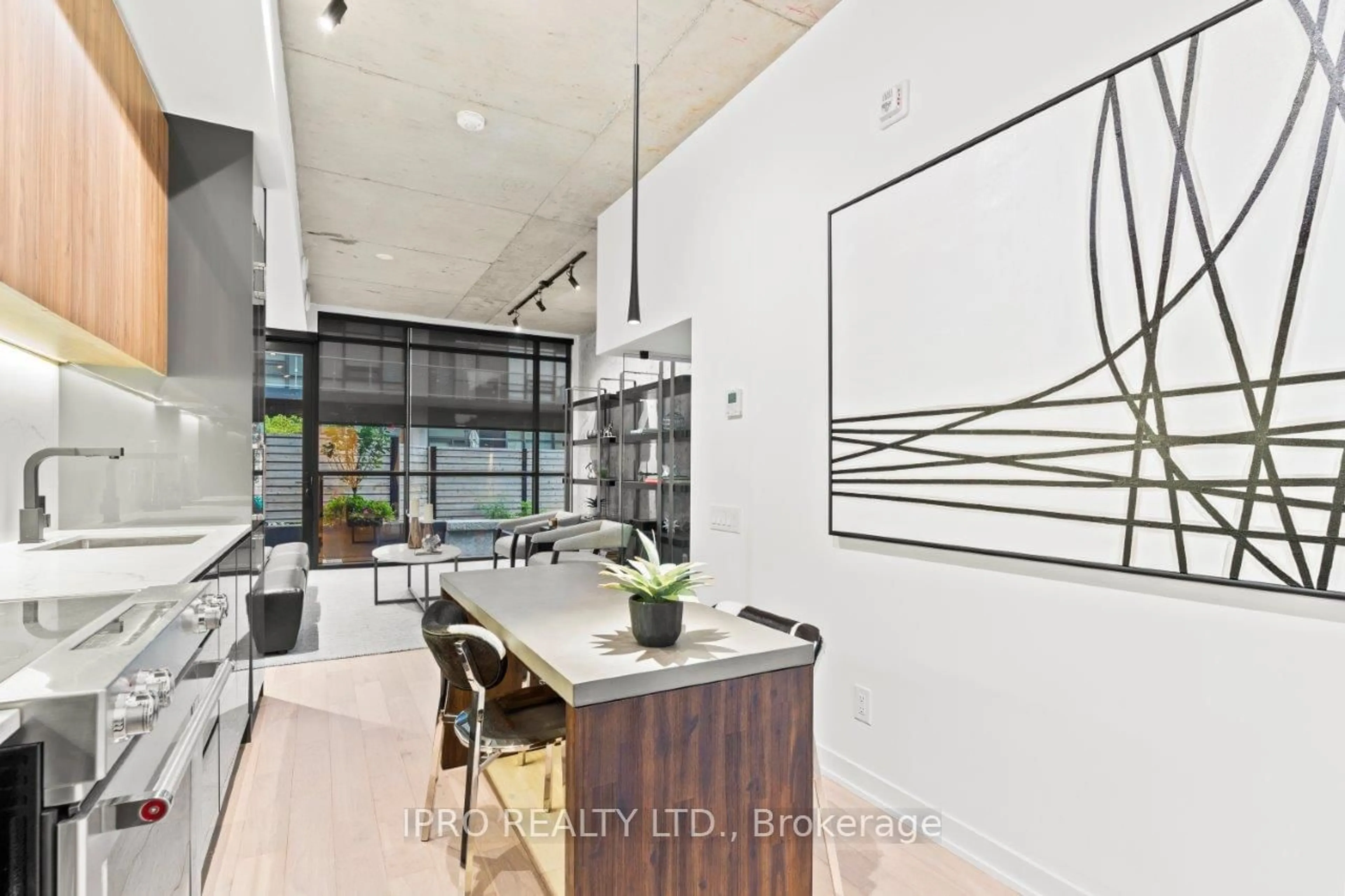 Contemporary kitchen, wood floors, the street view for 12 Dervock Cres #25, Toronto Ontario M2K 1A7