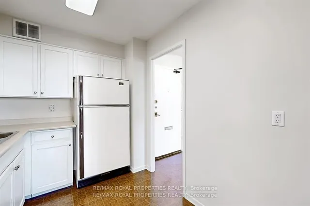 Additional property image - 20 Forest Manor Rd Unit 702