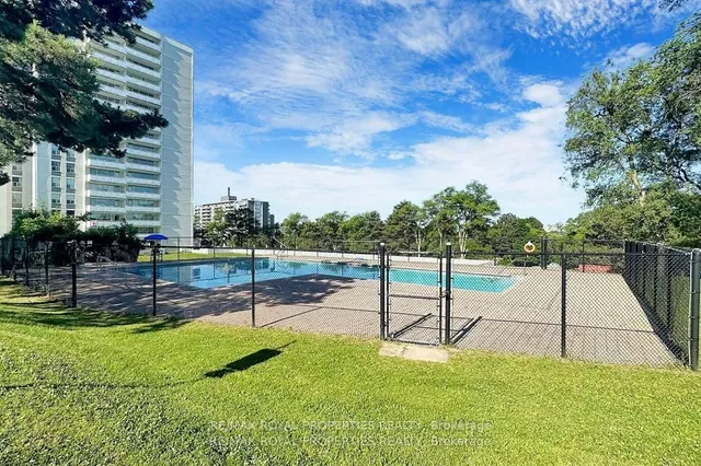 Additional property image - 20 Forest Manor Rd Unit 702