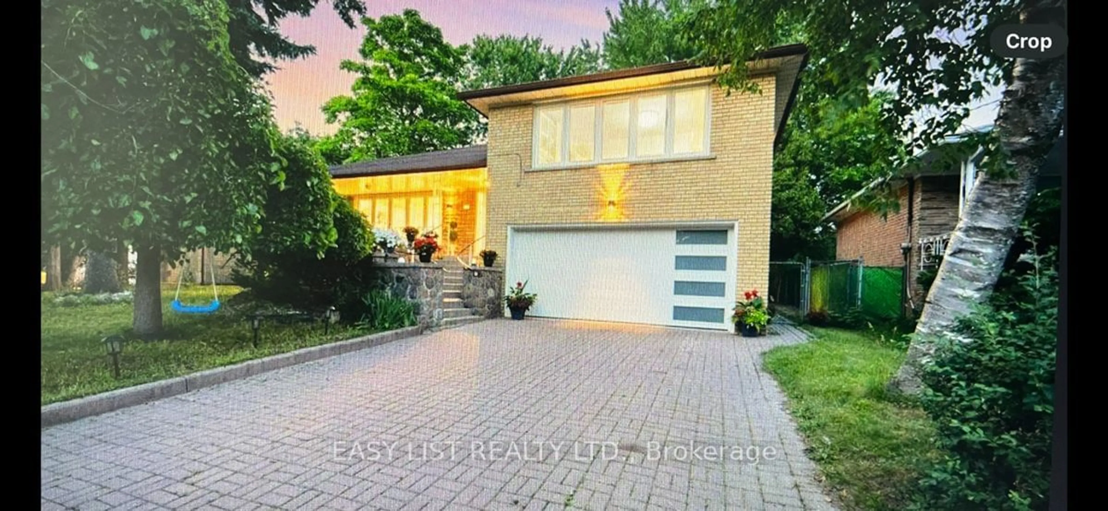 Home with brick exterior material for 5 Stonedene Blvd, Toronto Ontario M2R 3C6