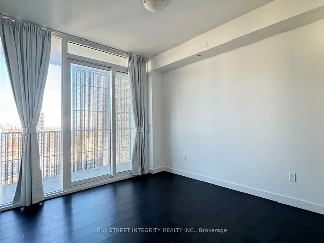 Additional property image - 8 Eglinton Ave Unit 2105