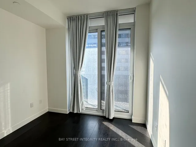 Additional property image - 8 Eglinton Ave Unit 2105