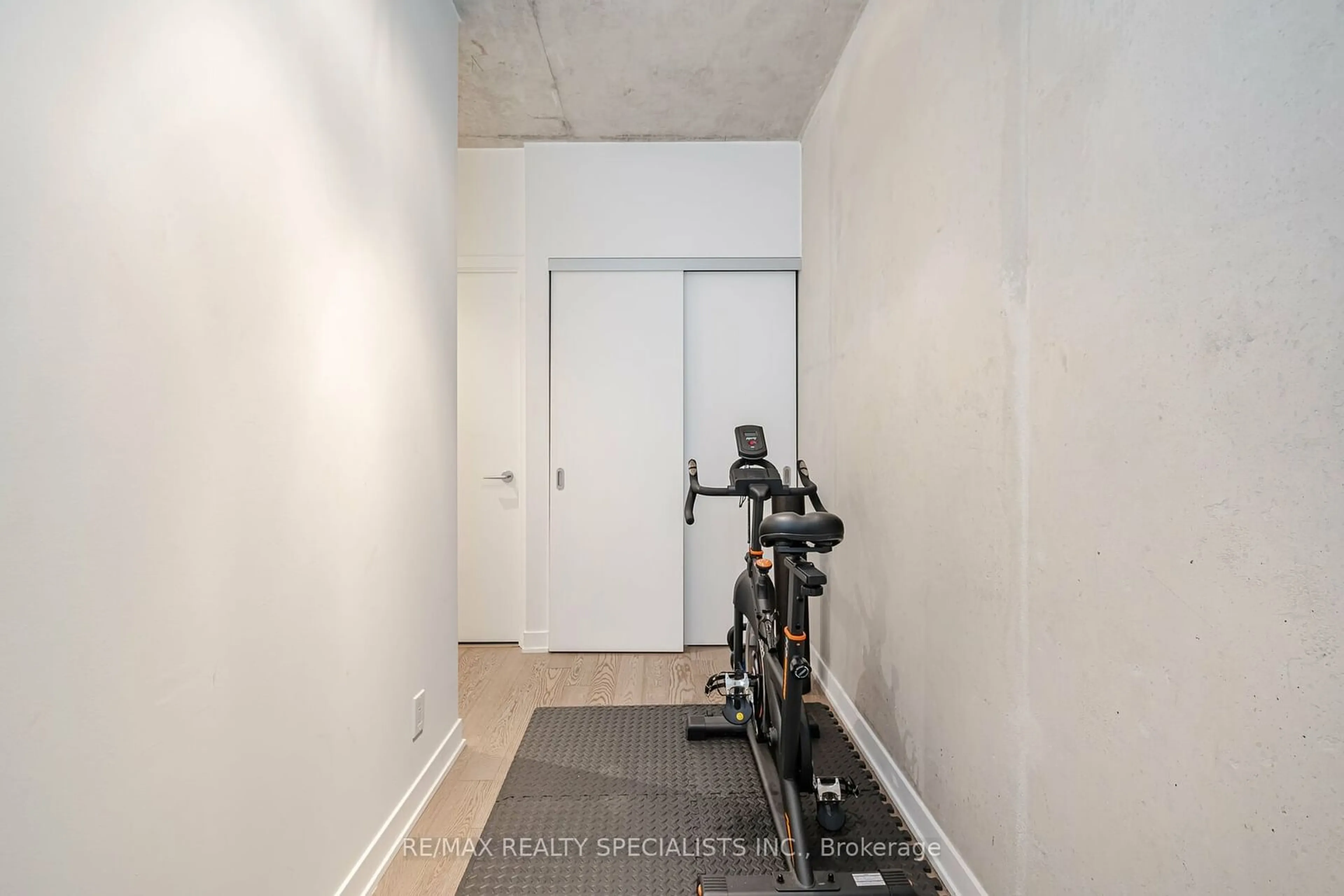 A pic of a room, not visible floor for 318 King St #318, Toronto Ontario M5A 1K6