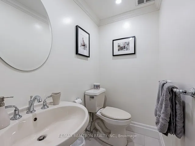Additional property image - 55 Lombard St Unit 613