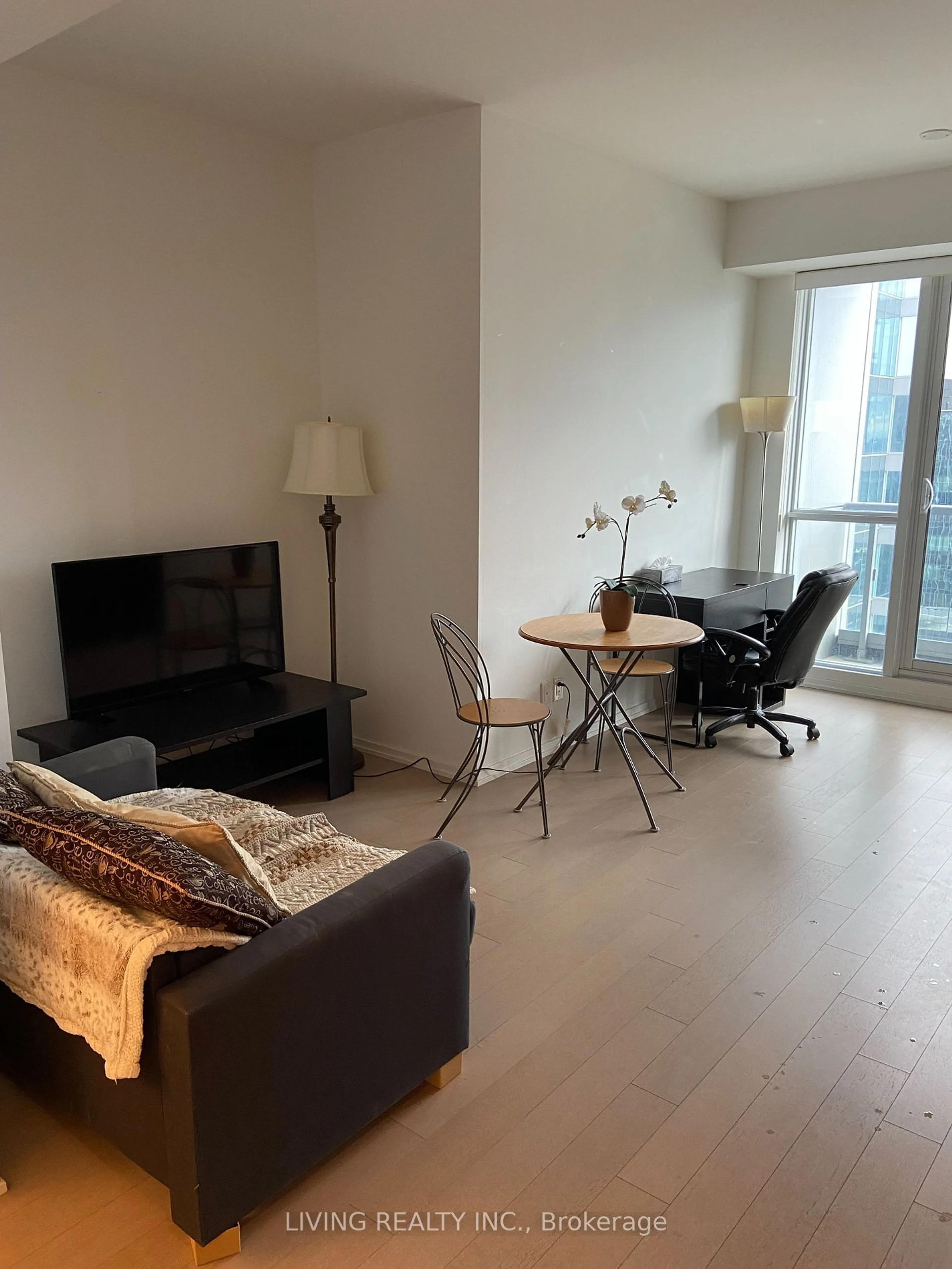 A pic of a room, wood floors for 70 Temperance St #4512, Toronto Ontario M5H 0B1