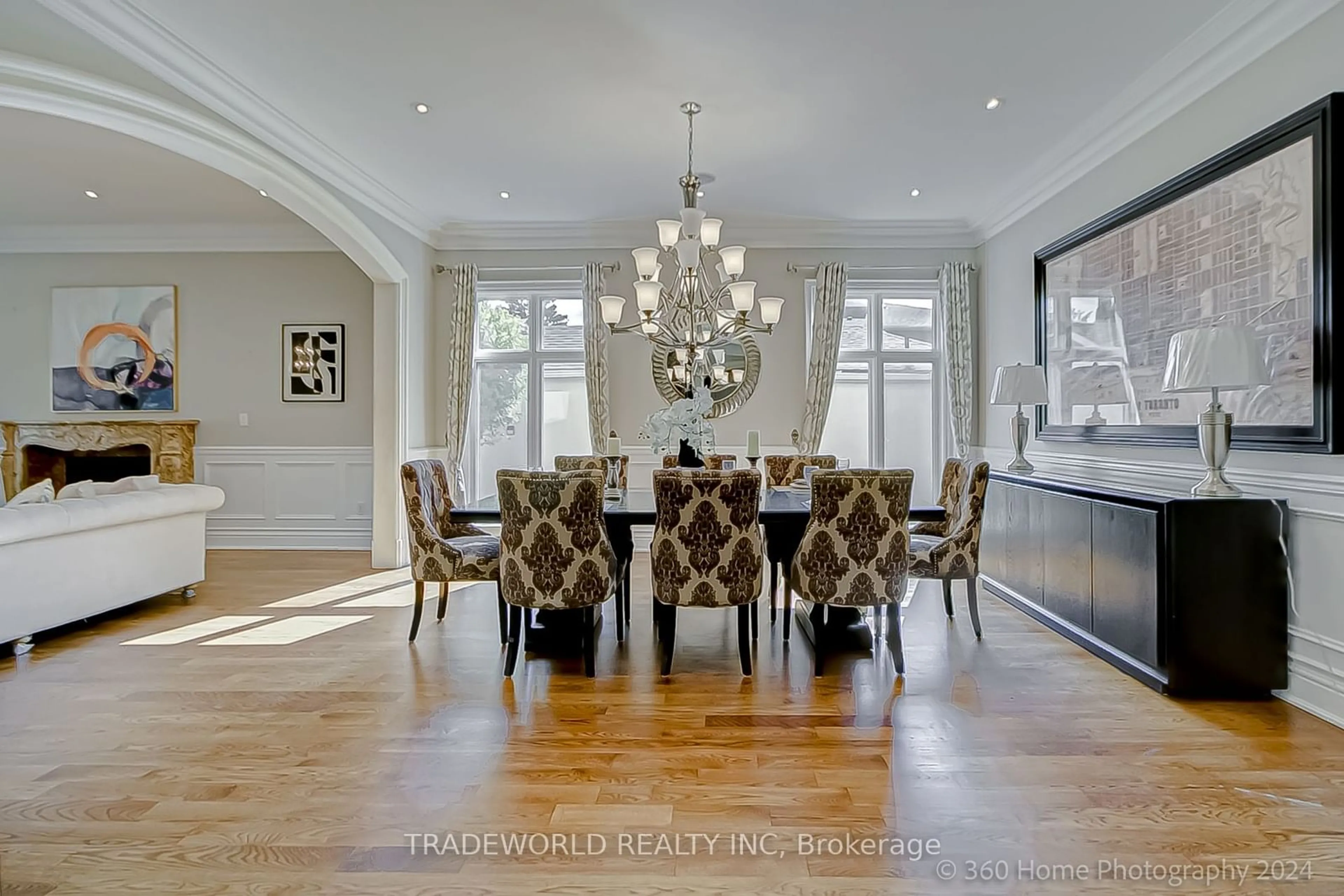 Dining room, wood floors for 117 Wedgewood Dr, Toronto Ontario M2M 2H6