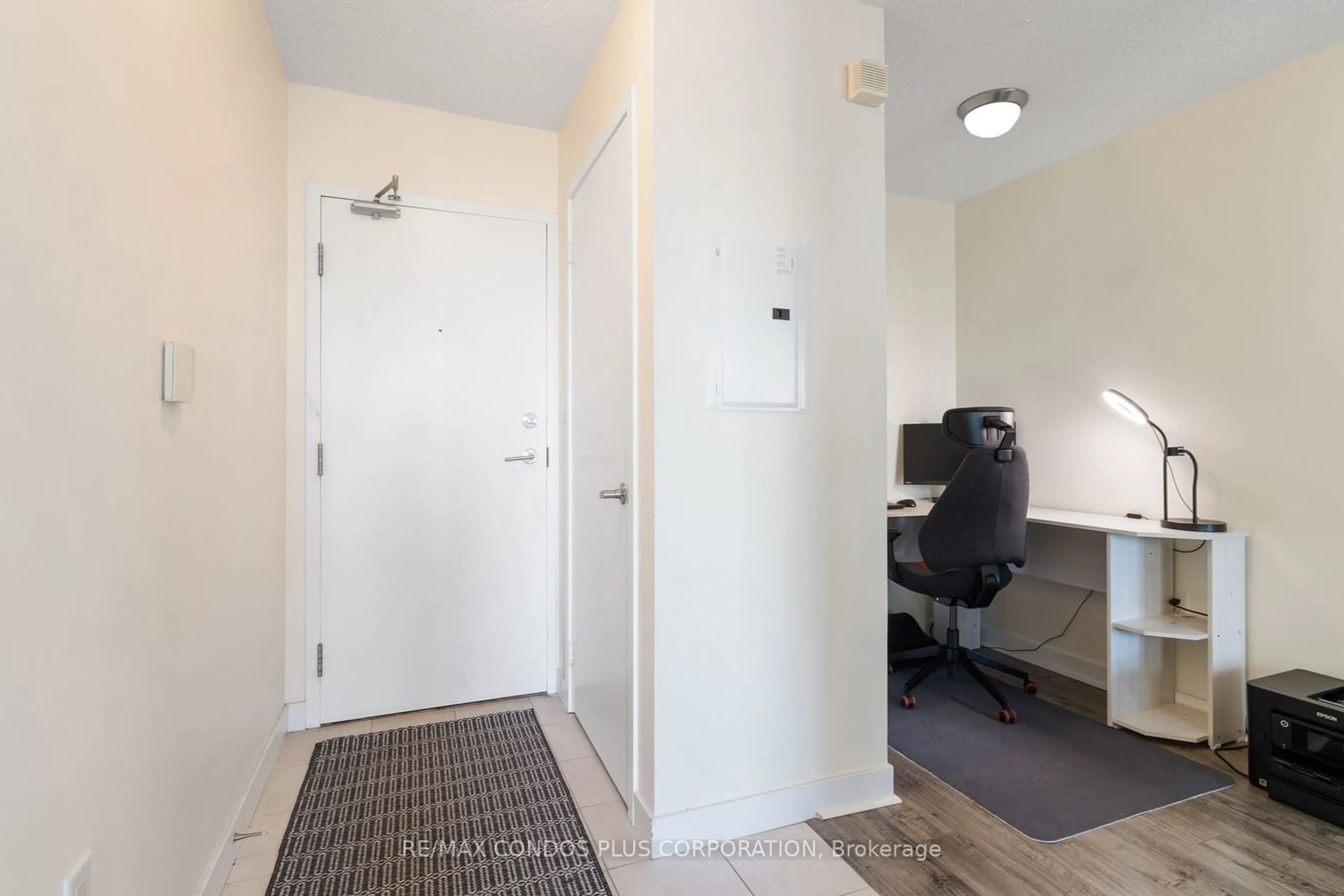 Indoor entryway, unknown floor for 11 Brunel Crt #3103, Toronto Ontario M5V 3Y3