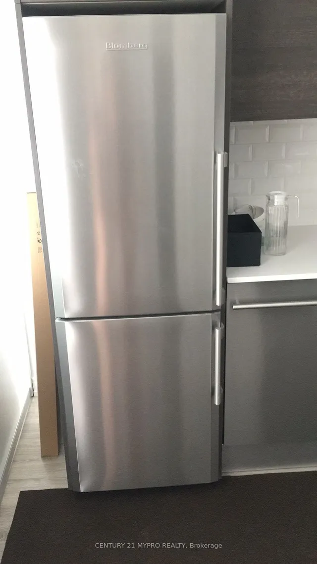 Additional property image - 28 WELLESLEY St Unit 202