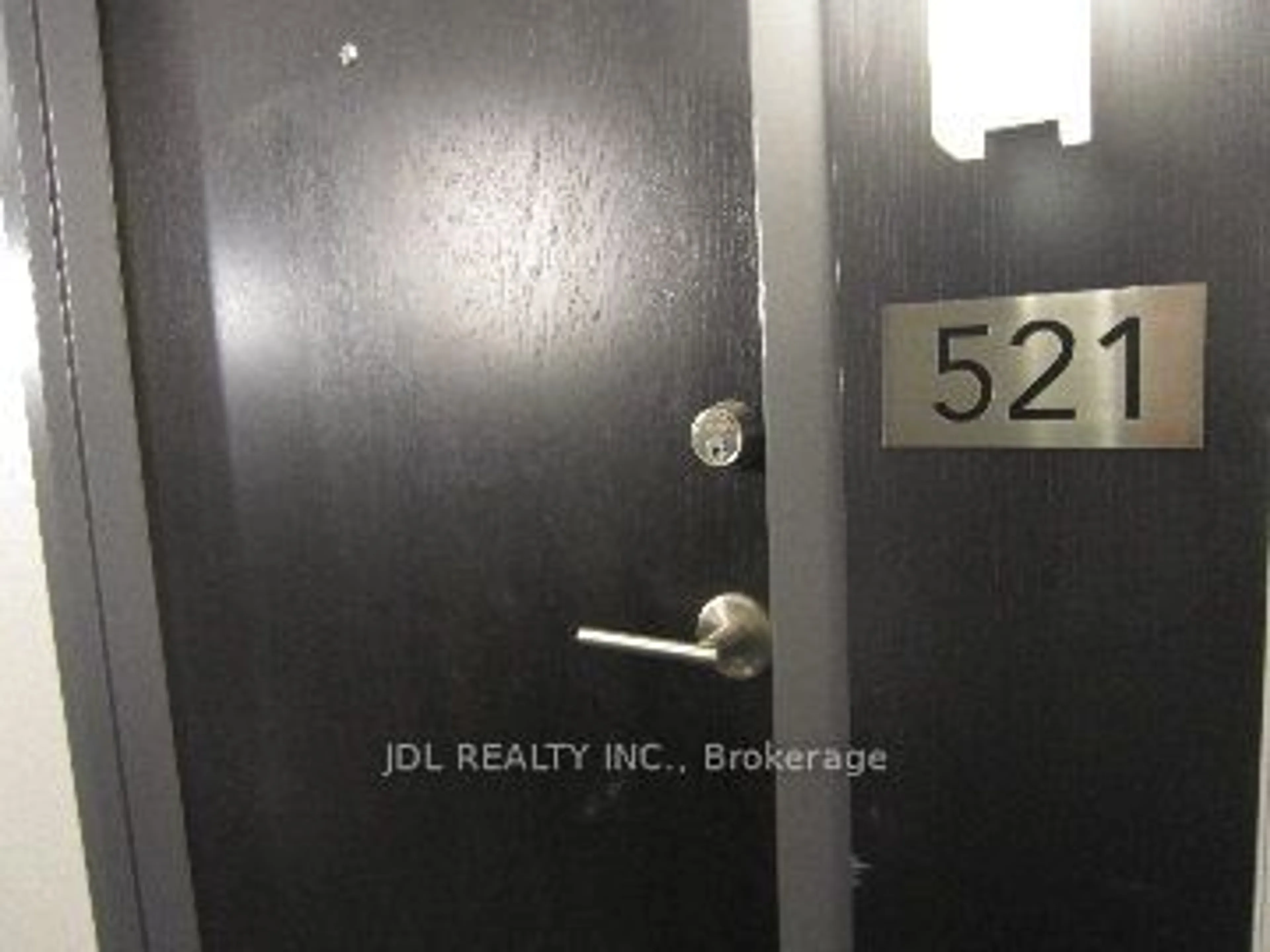 Indoor entryway, unknown floor for 775 King St #521, Toronto Ontario M5V 1C9