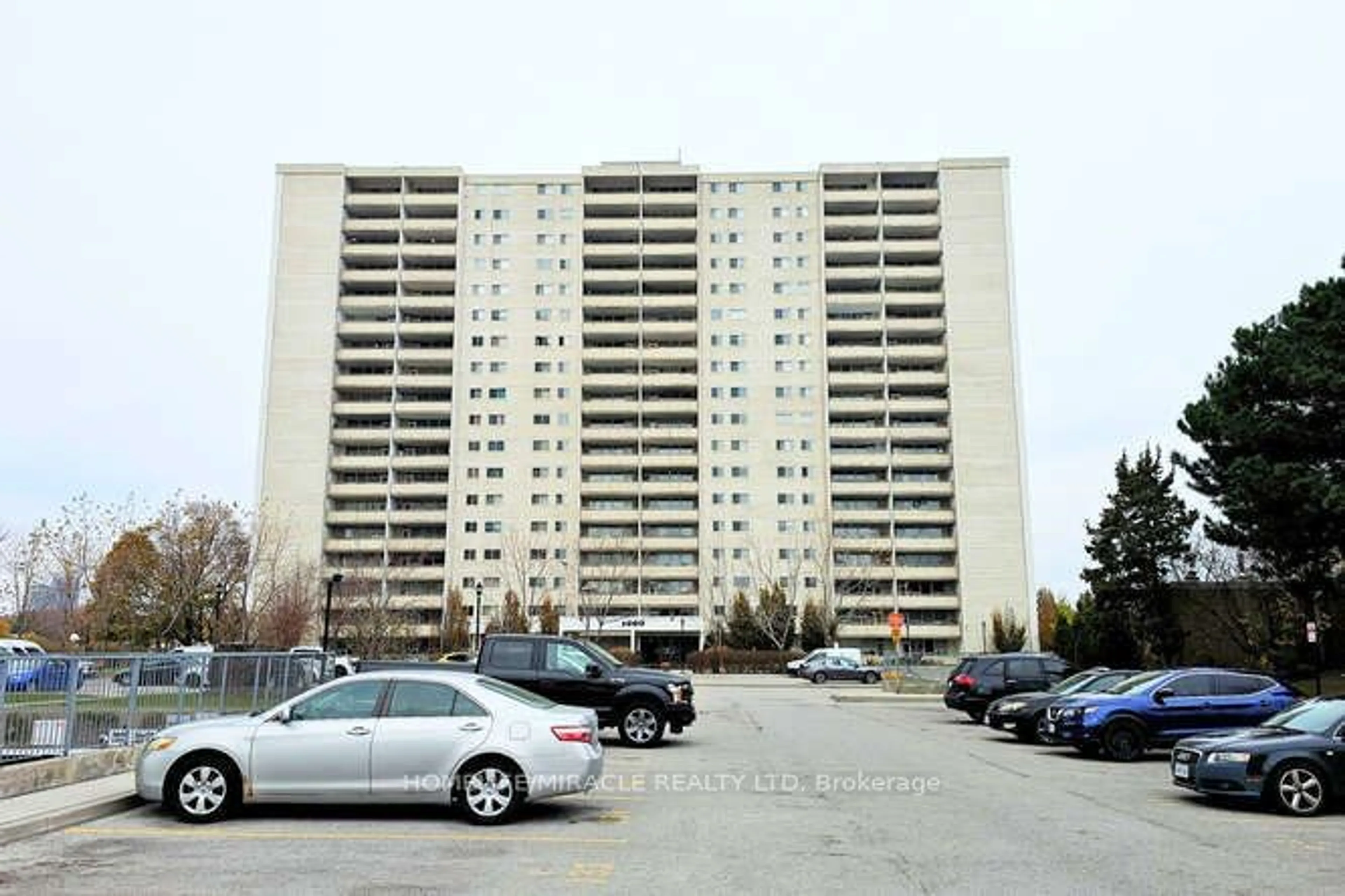 A pic from exterior of the house or condo, the front or back of building for 1360 York Mills Rd #1802, Toronto Ontario M3A 2A2