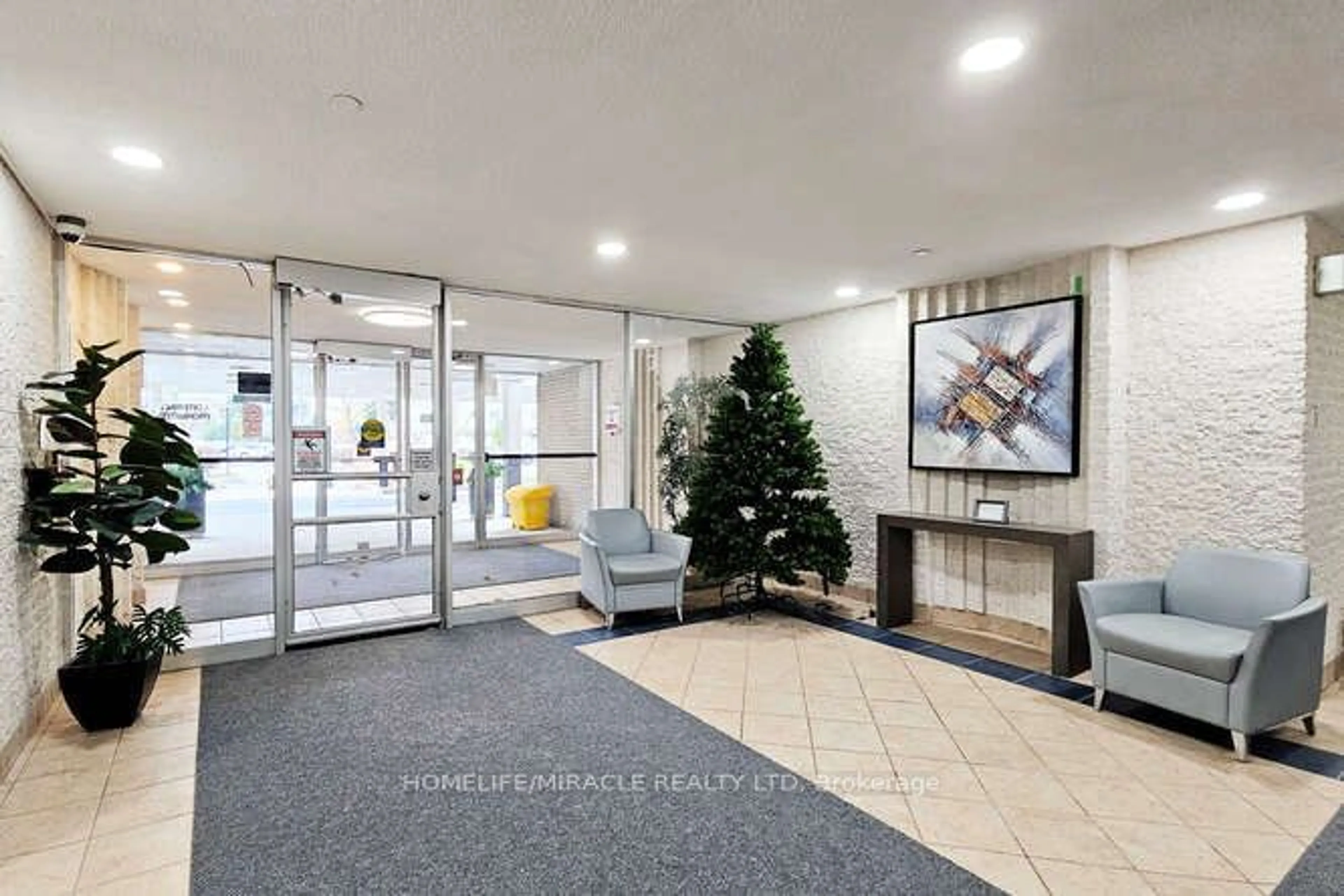 Indoor lobby, carpet floors for 1360 York Mills Rd #1802, Toronto Ontario M3A 2A2