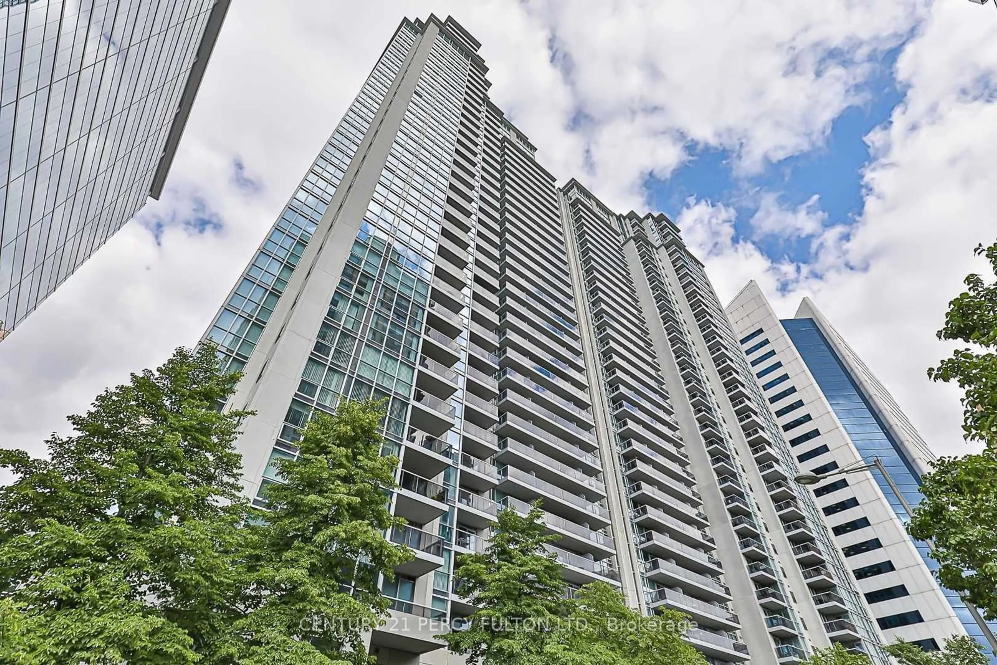 A pic from exterior of the house or condo, the street view for 4978 Yonge St #2115, Toronto Ontario M2N 7G8