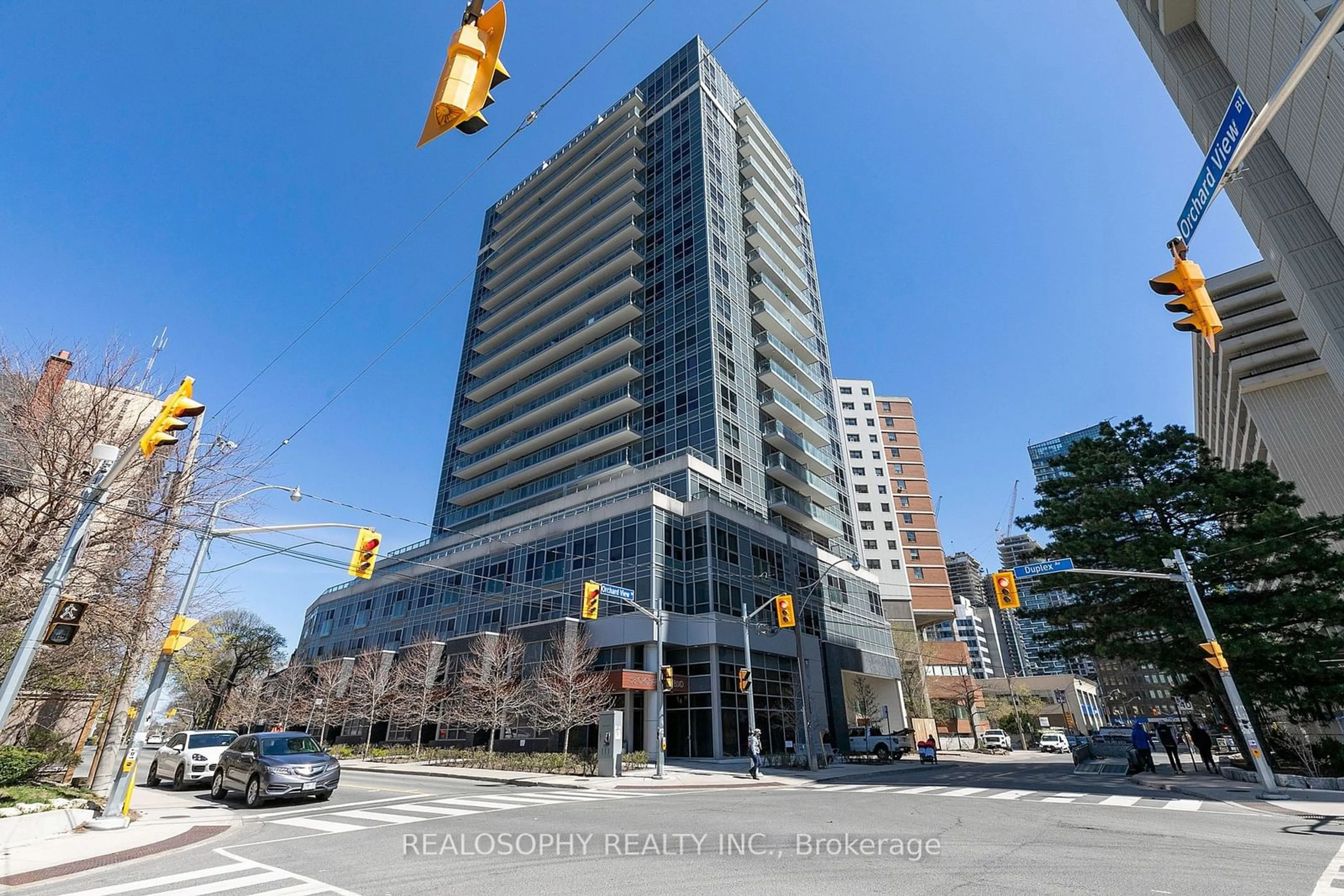 A pic from exterior of the house or condo, the front or back of building for 58 Orchard View Blvd #506, Toronto Ontario M4R 1B9