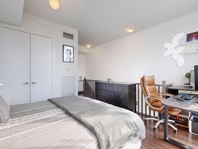 Additional property image - 39 Queens Quay Unit 940