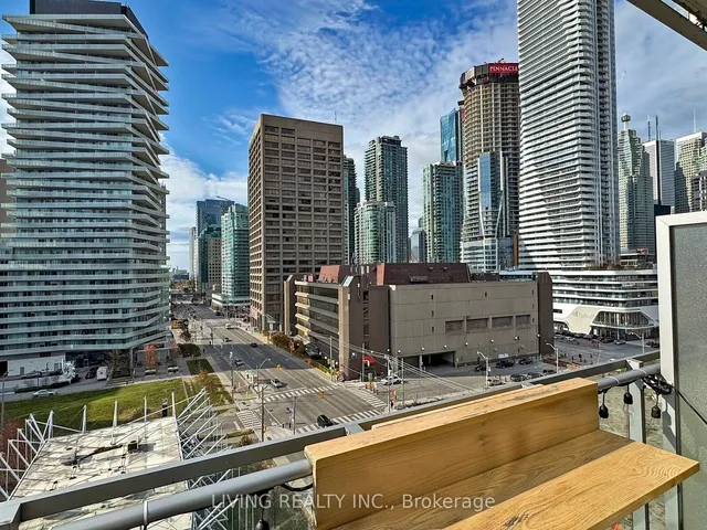 Additional property image - 39 Queens Quay Unit 940