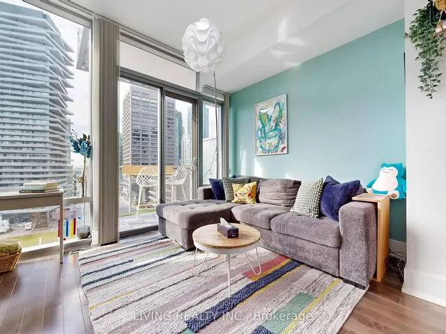 Additional property image - 39 Queens Quay Unit 940