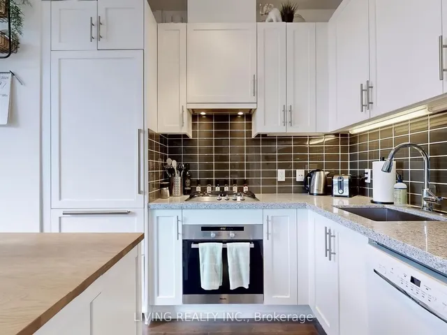 Additional property image - 39 Queens Quay Unit 940