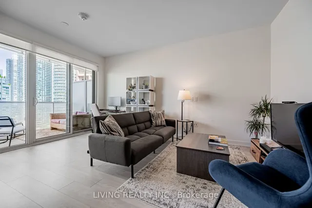 Additional property image - 15 Queens Quay Unit 1405