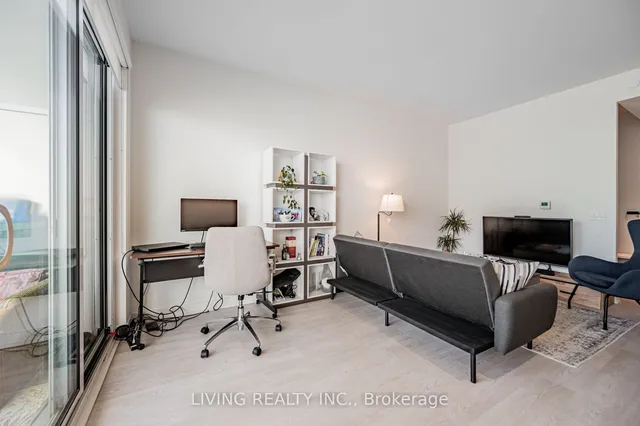 Additional property image - 15 Queens Quay Unit 1405