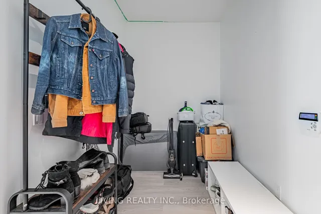 Additional property image - 15 Queens Quay Unit 1405