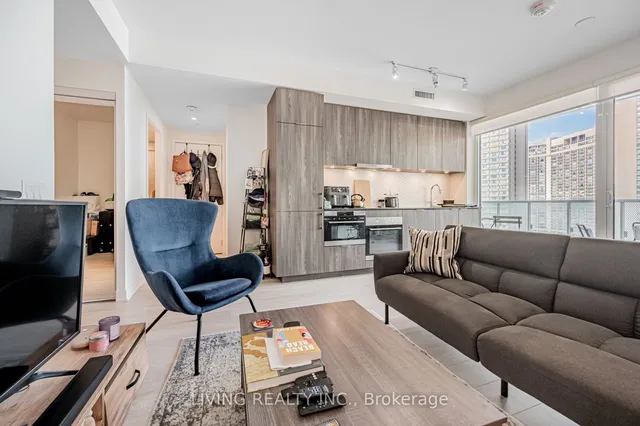 Additional property image - 15 Queens Quay Unit 1405