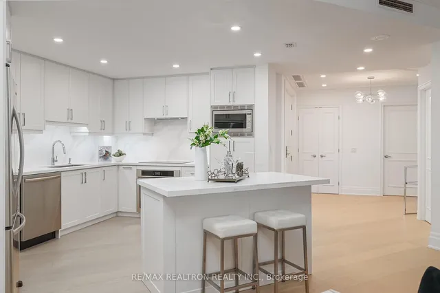 Additional property image - 342 Spadina Rd Unit 103