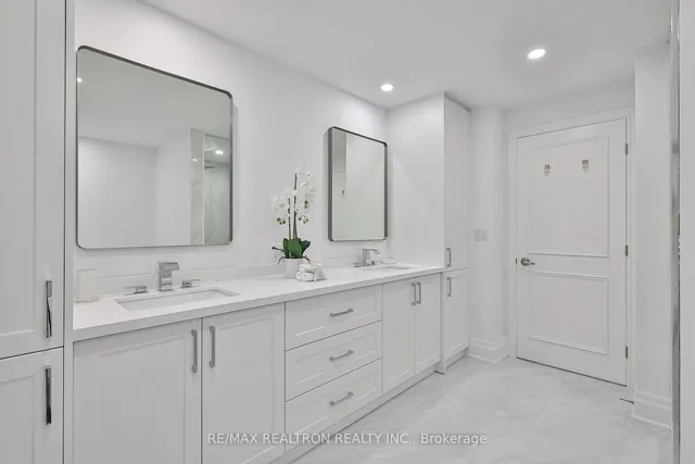 Additional property image - 342 Spadina Rd Unit 103