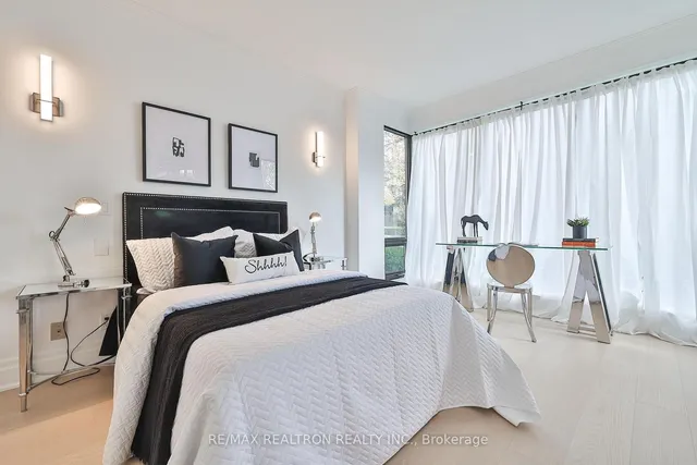Additional property image - 342 Spadina Rd Unit 103