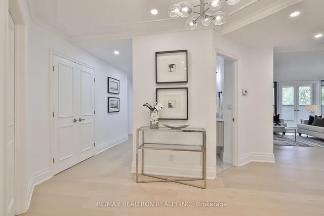 Additional property image - 342 Spadina Rd Unit 103