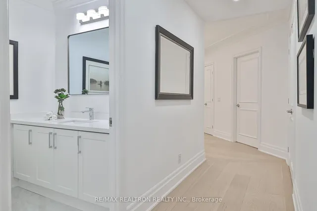 Additional property image - 342 Spadina Rd Unit 103