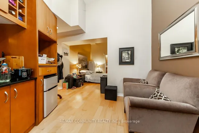 Additional property image - 1 King St Unit 1601