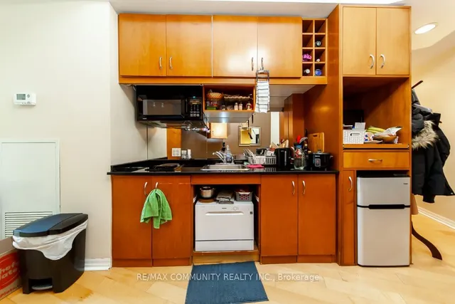 Additional property image - 1 King St Unit 1601