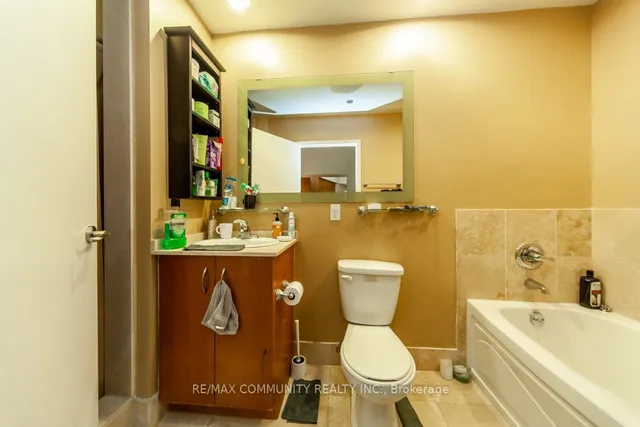 Additional property image - 1 King St Unit 1601