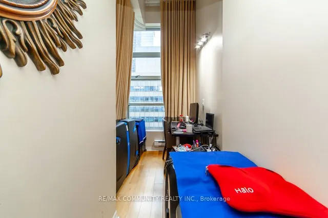 Additional property image - 1 King St Unit 1601